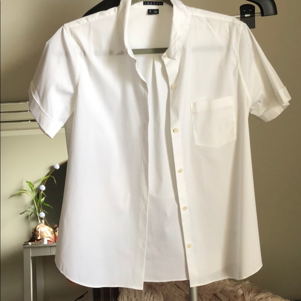 Theory Short Sleeve Button Up Top NWOT